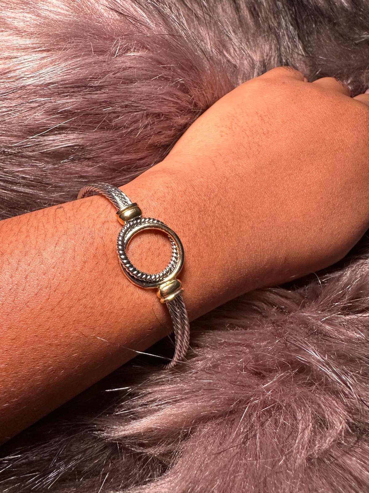 SD Silver/Gold Circle Bracelet