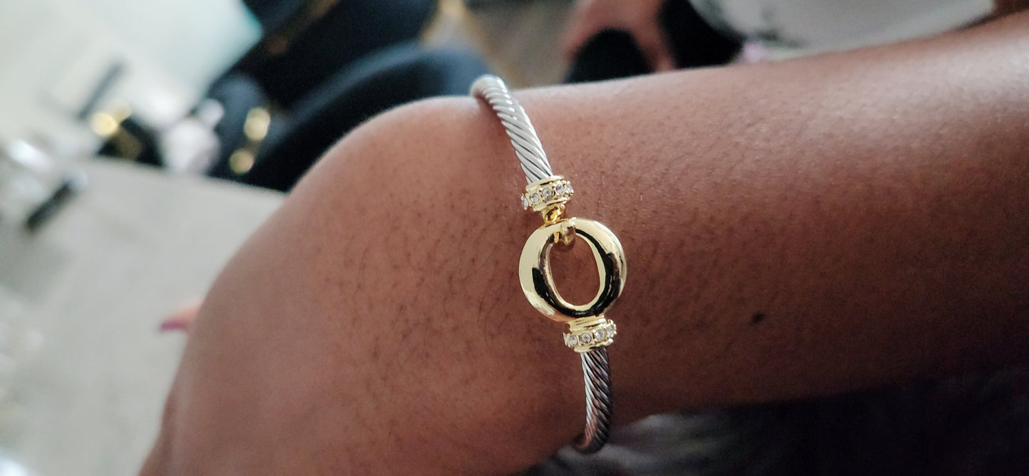 SD Silver/Gold Circle Bracelet