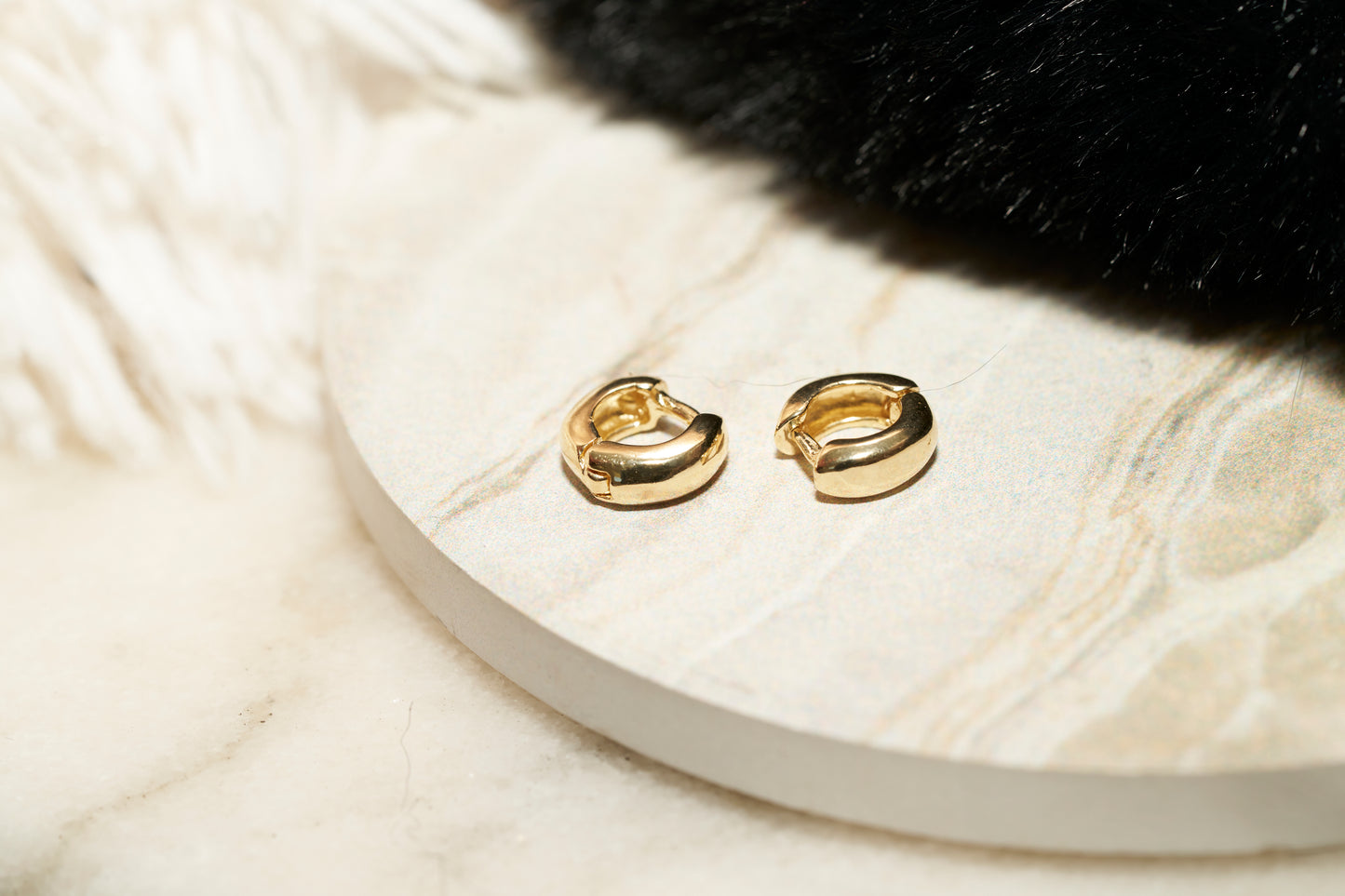 SD Hugs Earrings (Small)